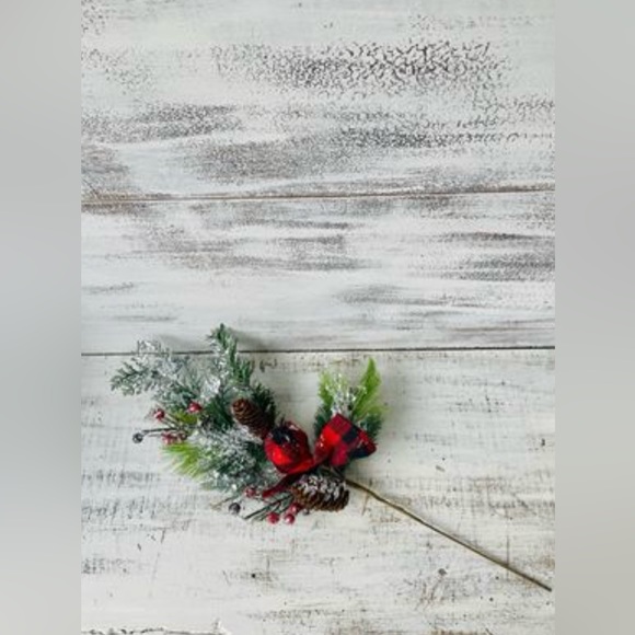 *Sparkle Buffalo Check Pine Spray - Picture 4 of 10